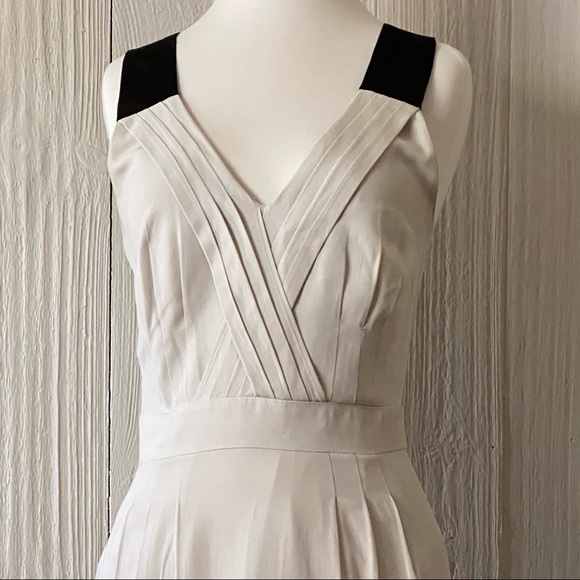 Banana Republic Monogram Collection Form Fitting Silk Dress Size 4 - Picture 5 of 14